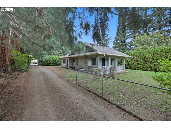 141 Northeast 188th Avenue Gresham, OR 97230 - Photo 8 of 31