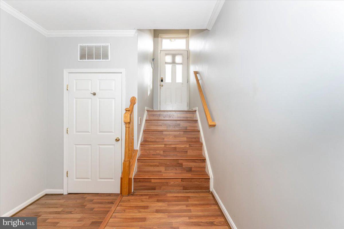 1683 Fallowfield Court Crofton, MD 21114 - Photo 3 of 36 a view of gallery with wooden floor