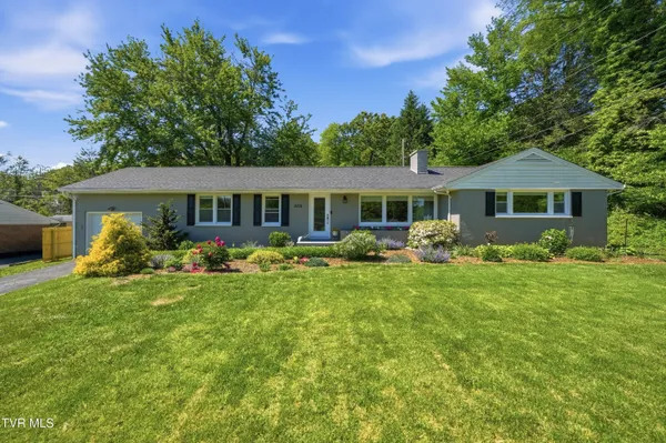 $299,995 | 404 Valley Drive, Bristol, VA 24201