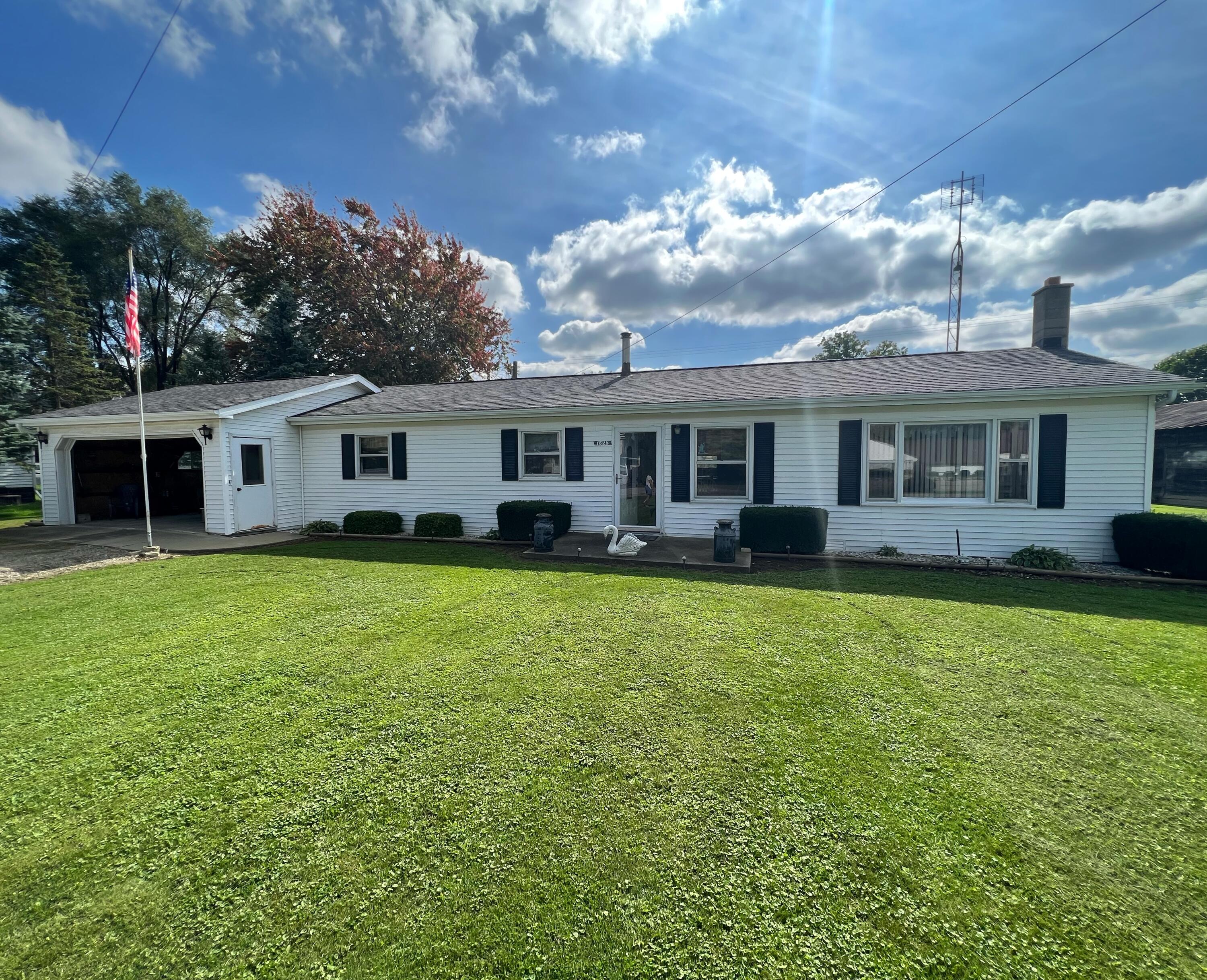 1528 Galbraith Line Road Yale, MI 48097 - Photo 1 of 11 Front