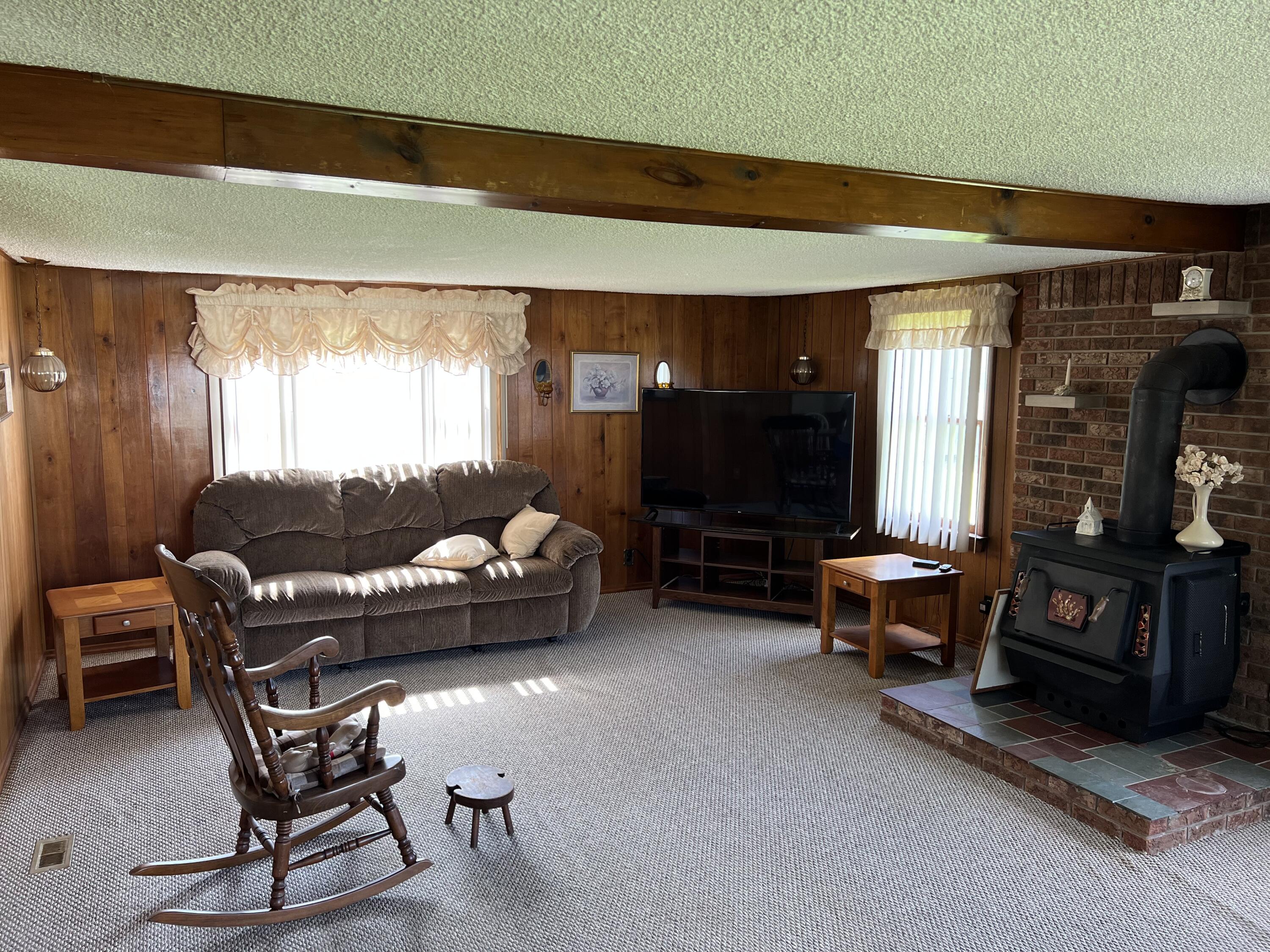 1528 Galbraith Line Road Yale, MI 48097 - Photo 5 of 11 IMG_7386