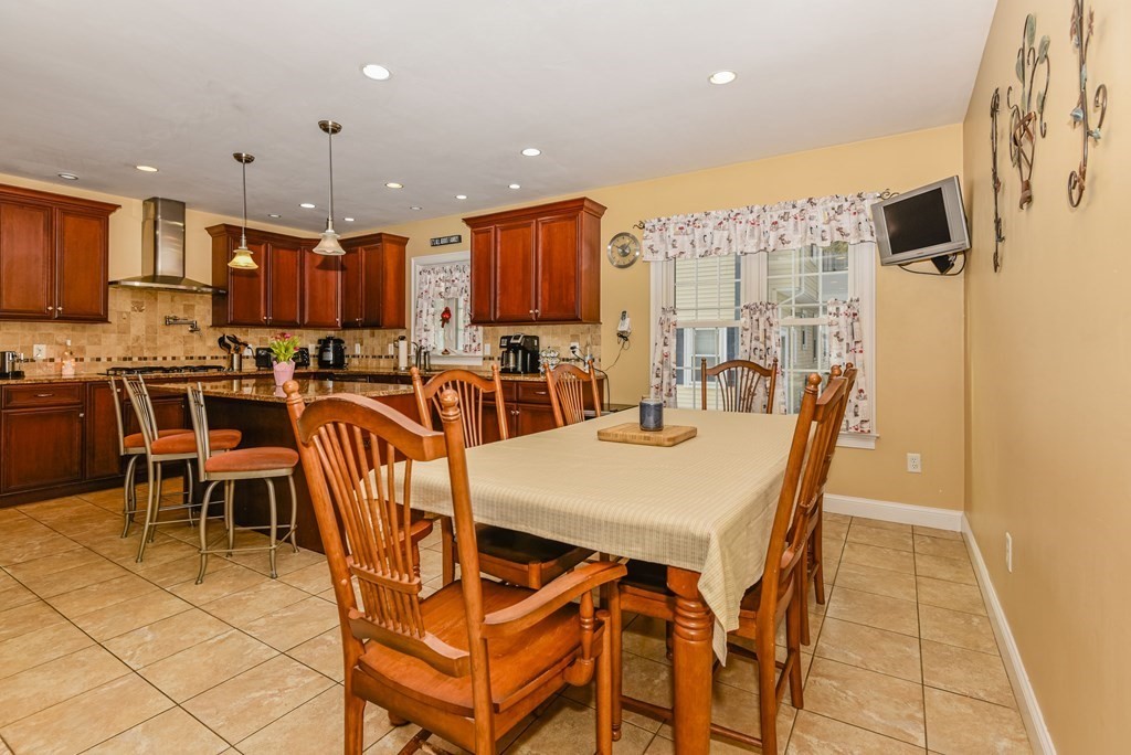 217 Bonham Road Dedham, MA 02026 - Photo 8 of 36 Gallery Image 8