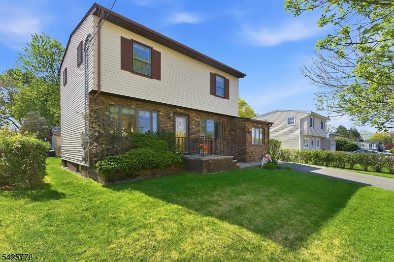 38 Atkins Terrace East Rutherford, NJ 07073 - Photo 2 of 37
