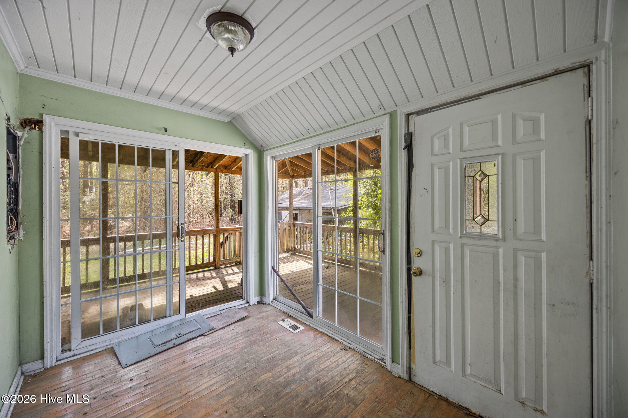 740 Broad Creek Road New Bern, NC 28560 - Photo 18 of 37 19-web-or-mls-0C0A8080