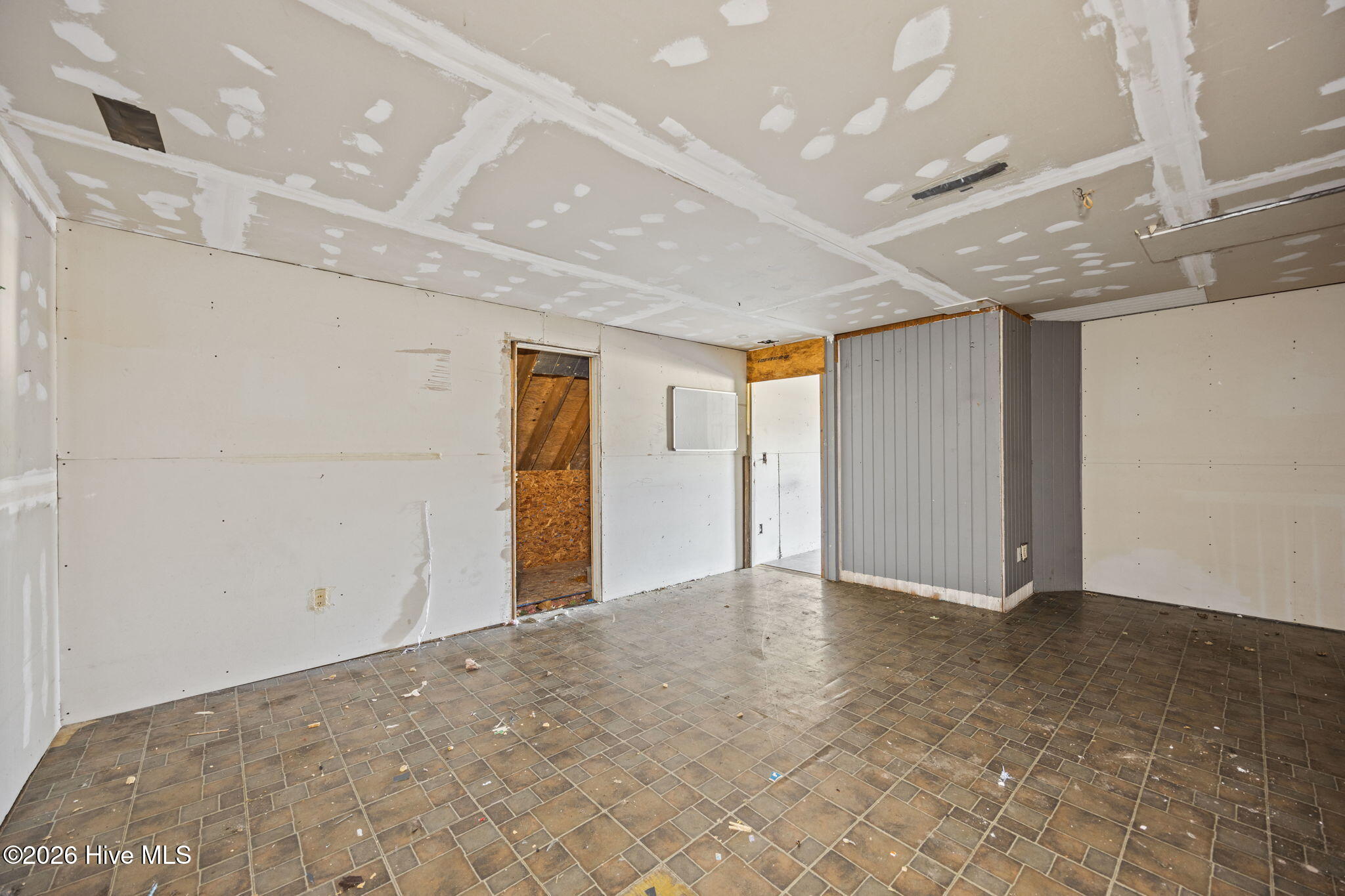 740 Broad Creek Road New Bern, NC 28560 - Photo 22 of 37 25-web-or-mls-0C0A8098