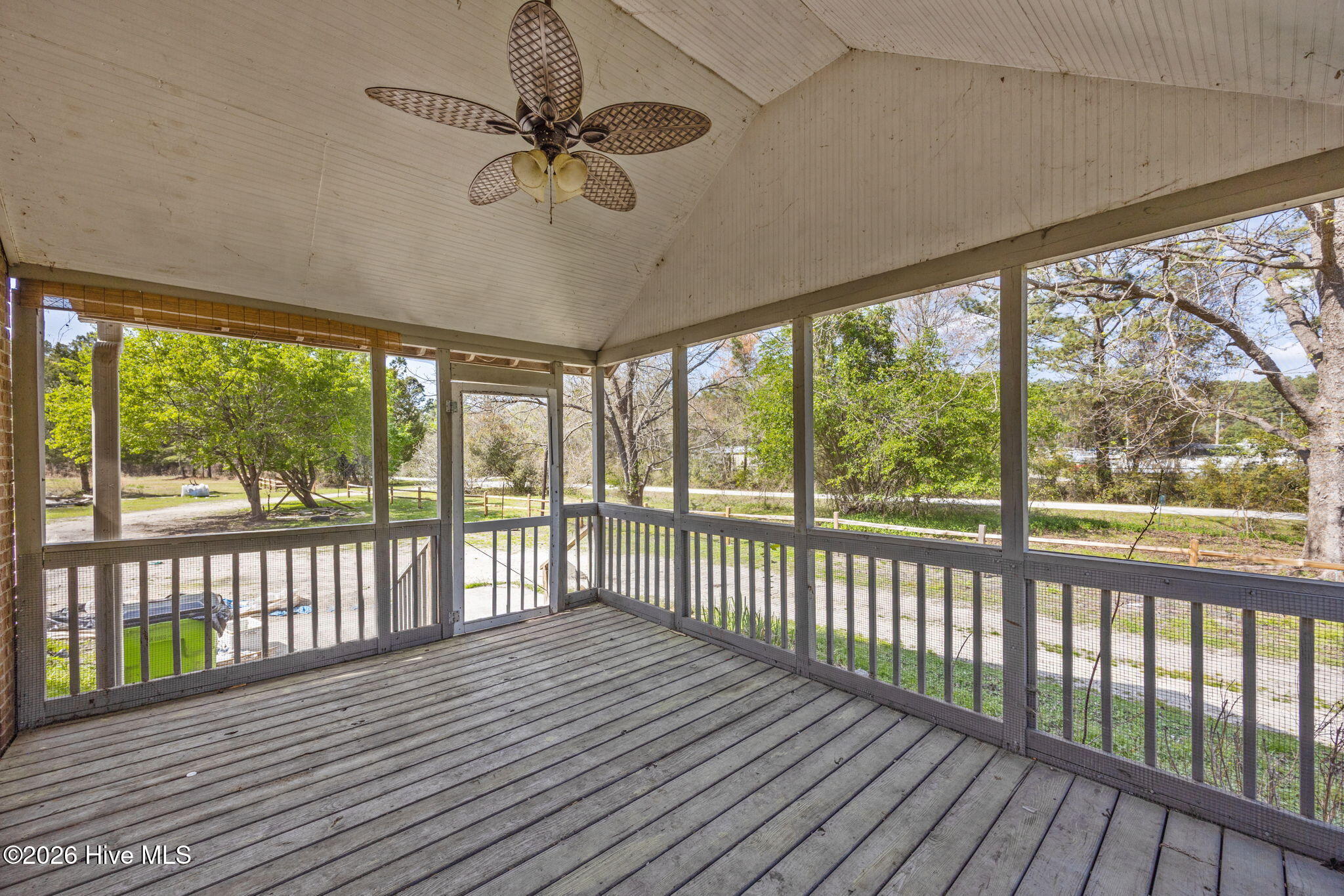 740 Broad Creek Road New Bern, NC 28560 - Photo 25 of 37 28-web-or-mls-0C0A8103
