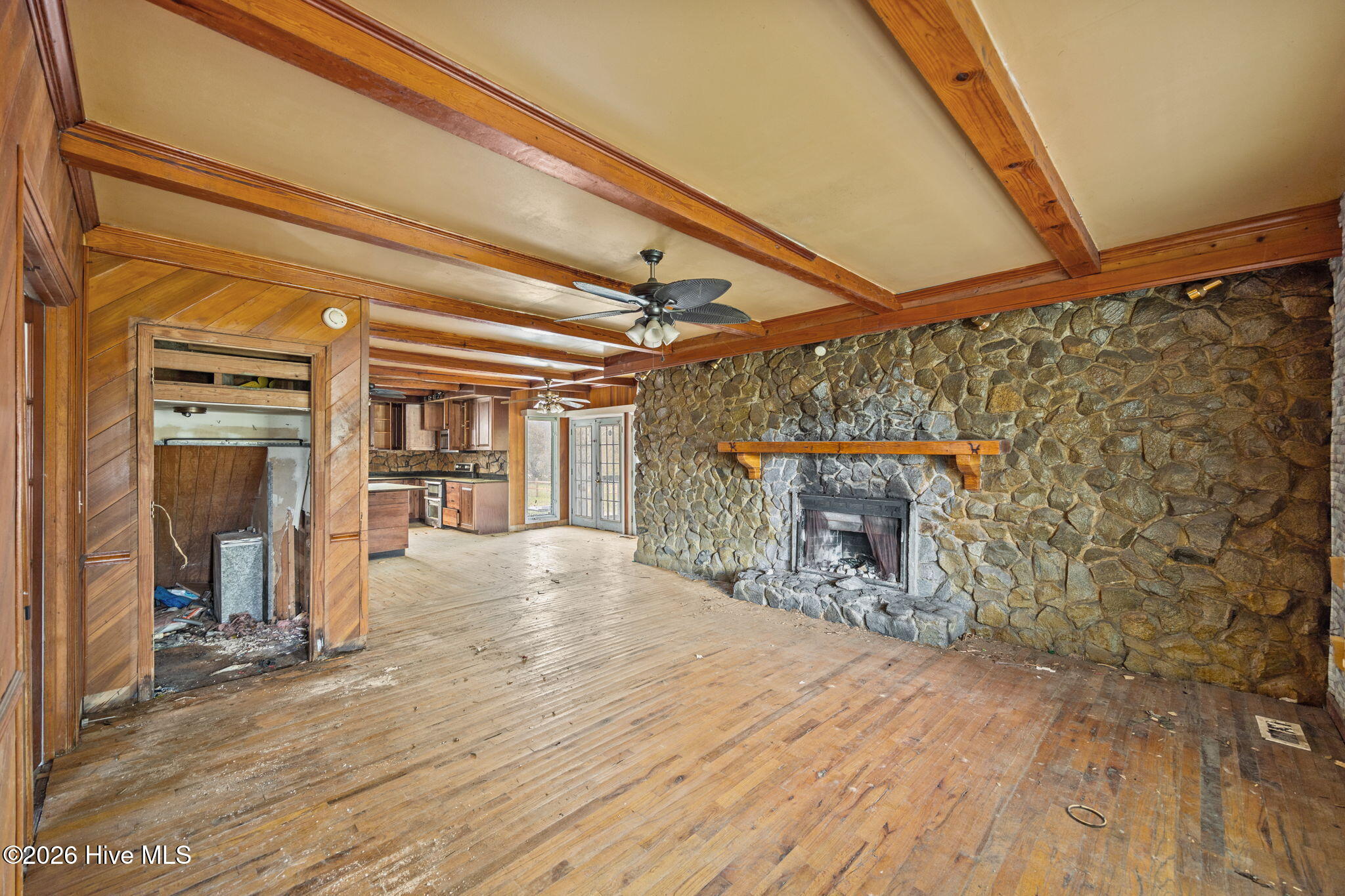 740 Broad Creek Road New Bern, NC 28560 - Photo 3 of 37 11-web-or-mls-0C0A8056