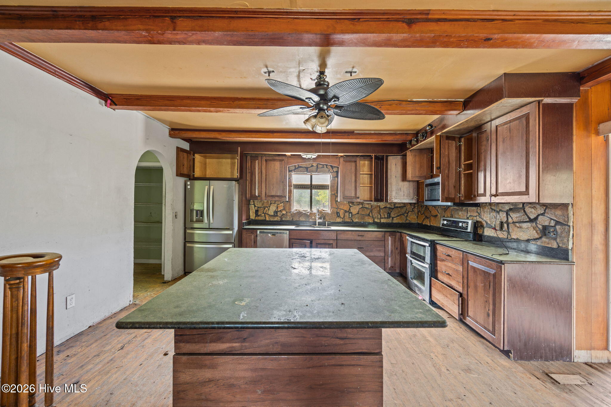 740 Broad Creek Road New Bern, NC 28560 - Photo 7 of 37 16-web-or-mls-0C0A8071