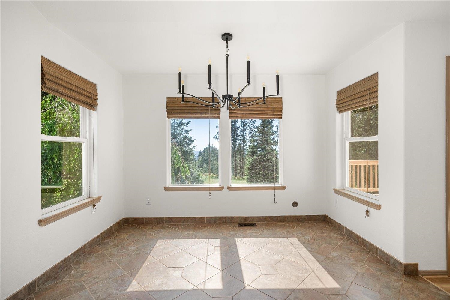 15519 East Tallman Road Chattaroy, WA 99003 - Photo 14 of 49