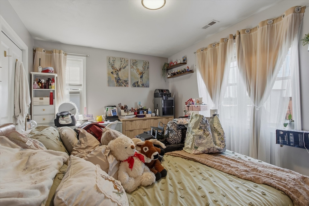 35 Shaw Street Lowell, MA 01851 - Photo 27 of 34
