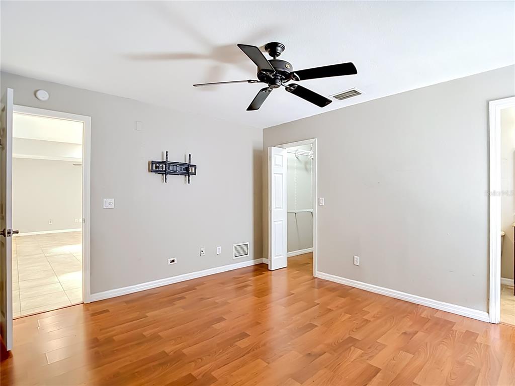 811 Ambassador Loop Tampa, FL 33613 - Photo 40 of 75