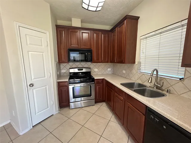 $2,300 | 14027 Blackfoot Trail Run, Cypress, TX 77429