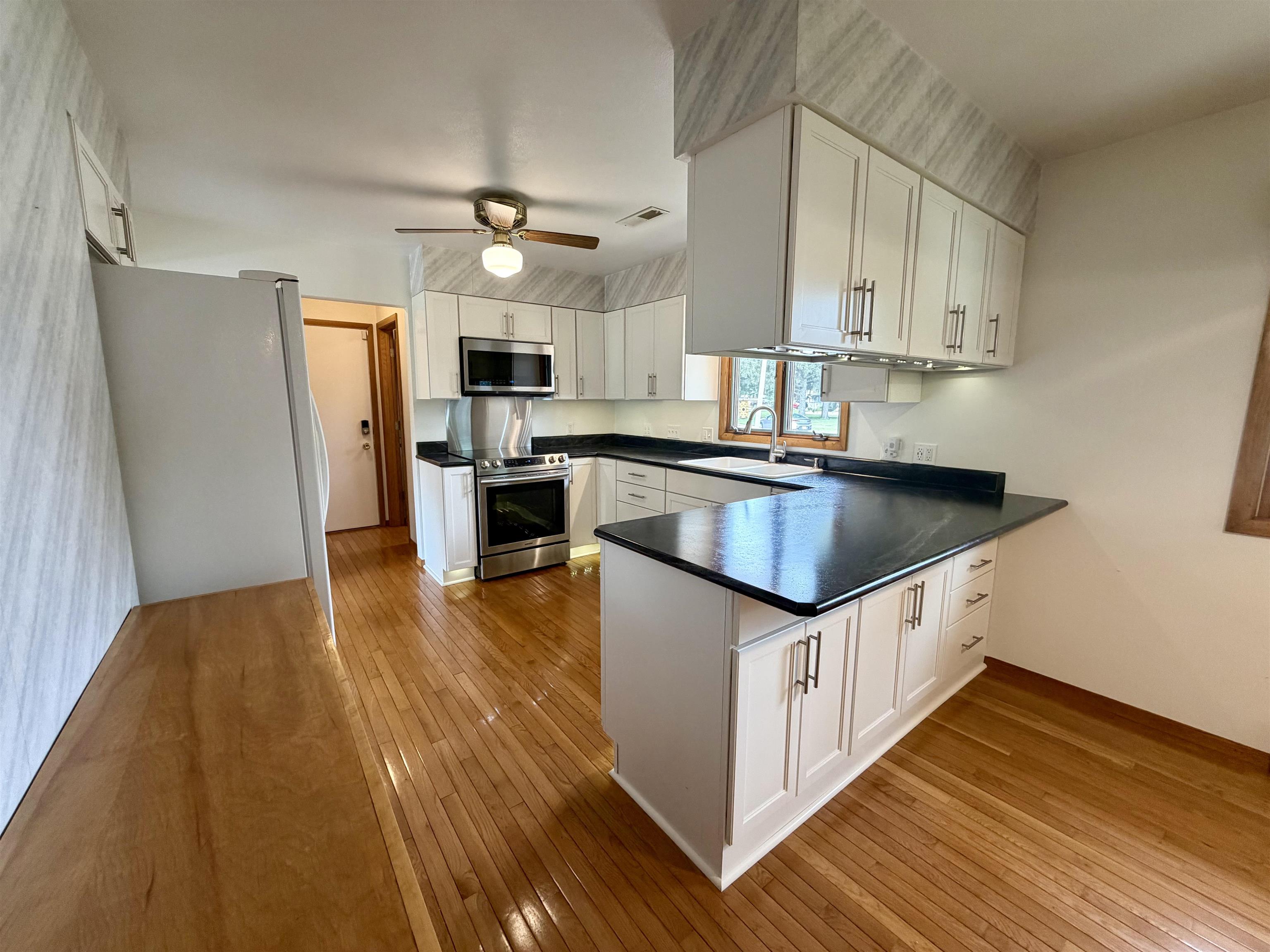 921 Park Ridge Road Janesville, WI 53546 - Photo 11 of 62 Gallery Image 11