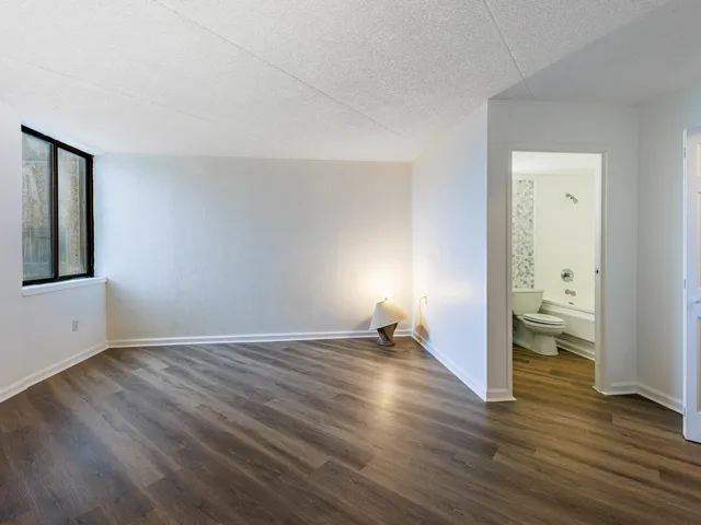 $130,000 | 1750 North Marywood Avenue, Unit 405, Aurora, IL 60505