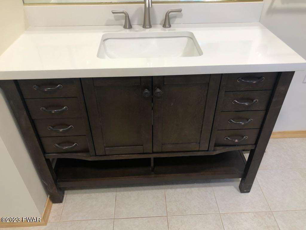 314 Maple Ridge Drive Hawley, PA 18428 - Photo 16 of 21 Main Bathroom