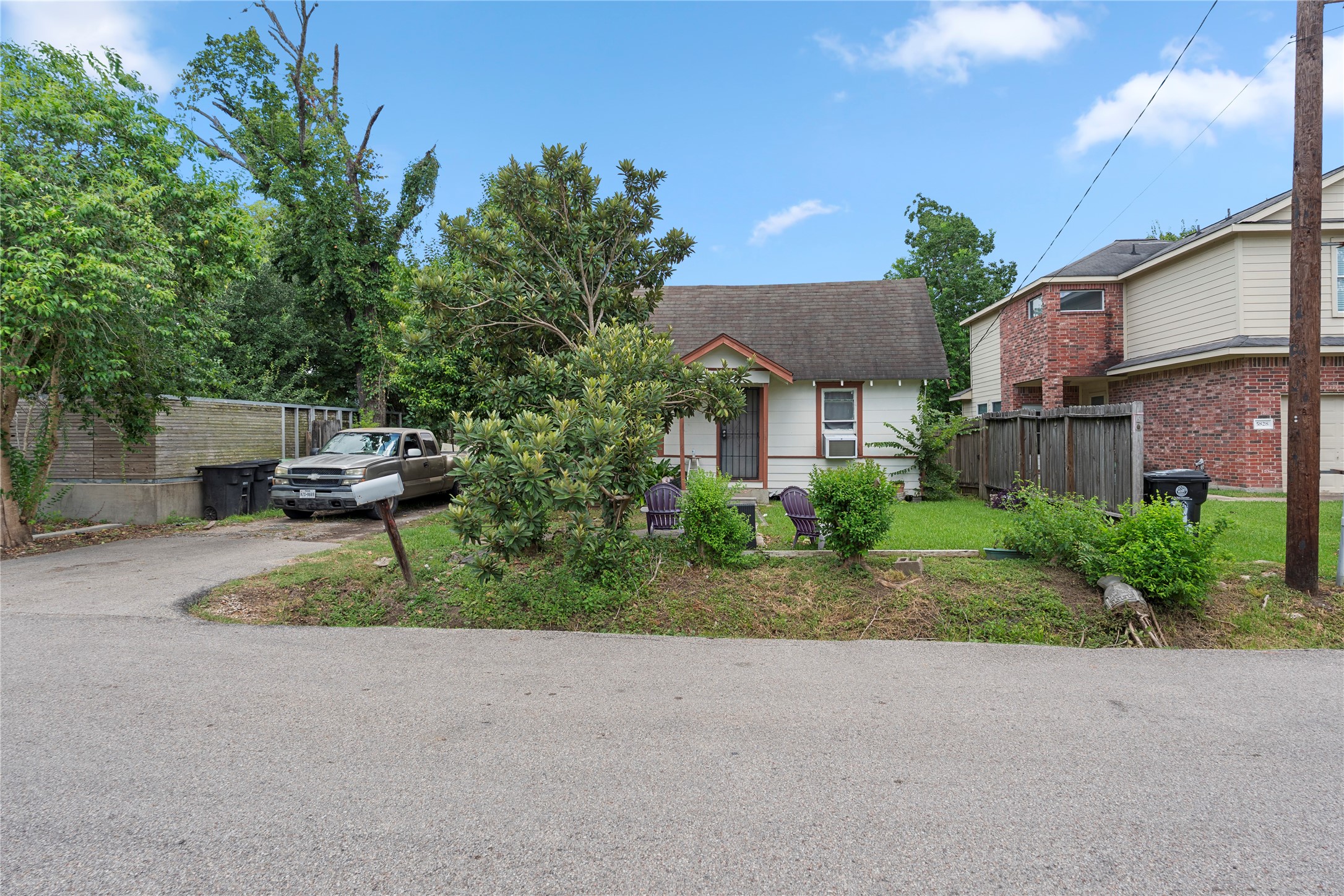 5902 Grace Lane Houston, TX 77021 - Photo 3 of 7