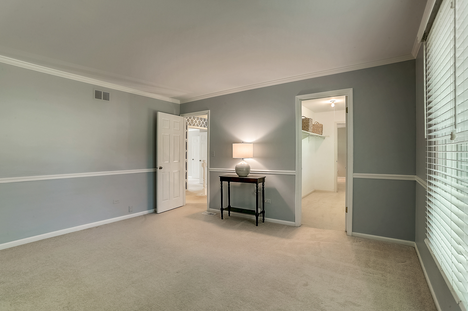 1760 Saddle Hill Road Libertyville, IL 60048 - Photo 15 of 28 a view of a livingroom with furniture and a window