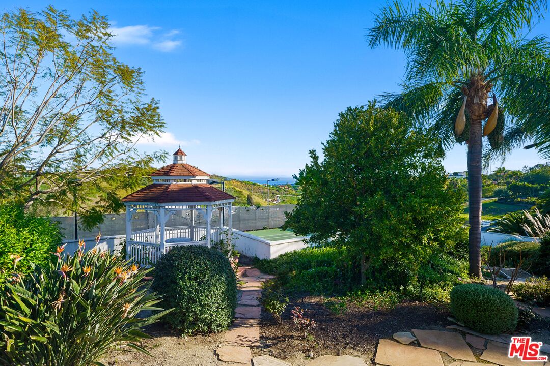 6120 Cavalleri Road Malibu, CA 90265 - Photo 12 of 54