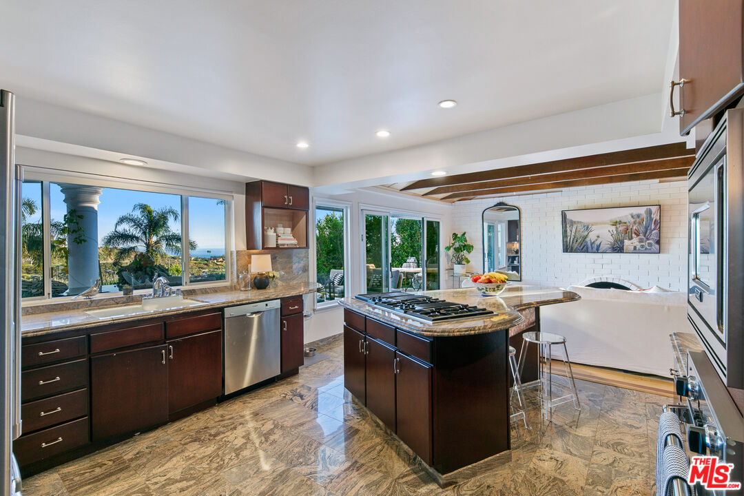 6120 Cavalleri Road Malibu, CA 90265 - Photo 18 of 54