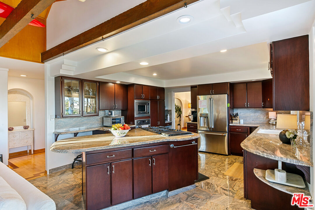 6120 Cavalleri Road Malibu, CA 90265 - Photo 19 of 54