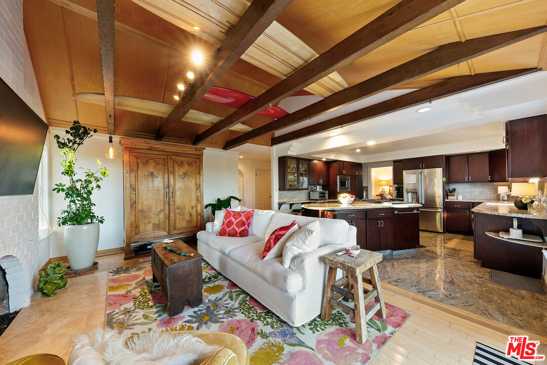 6120 Cavalleri Road Malibu, CA 90265 - Photo 21 of 54