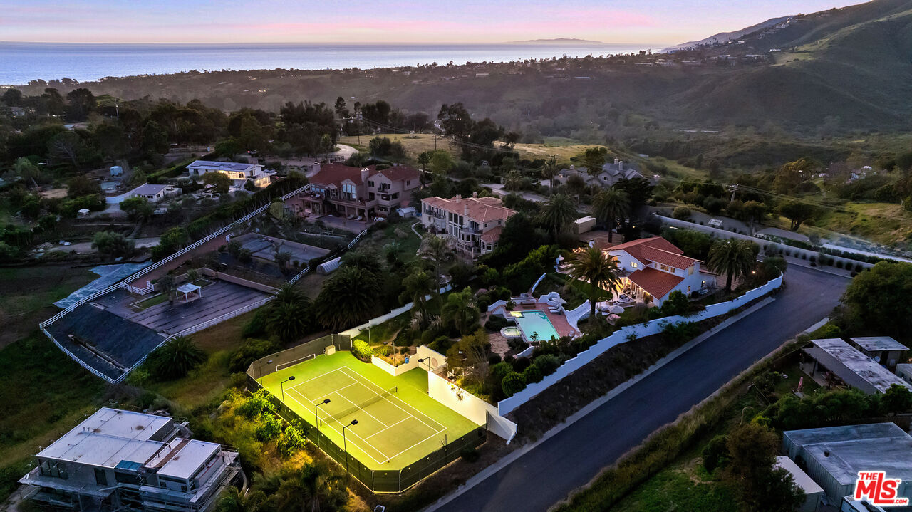 6120 Cavalleri Road Malibu, CA 90265 - Photo 3 of 54