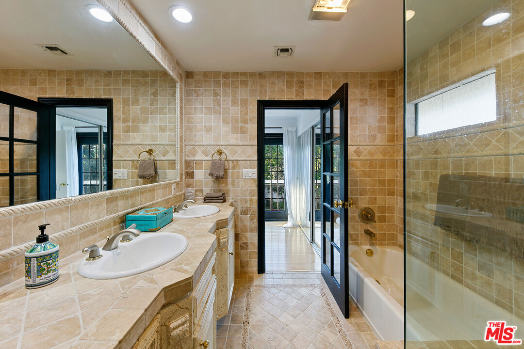 6120 Cavalleri Road Malibu, CA 90265 - Photo 37 of 54