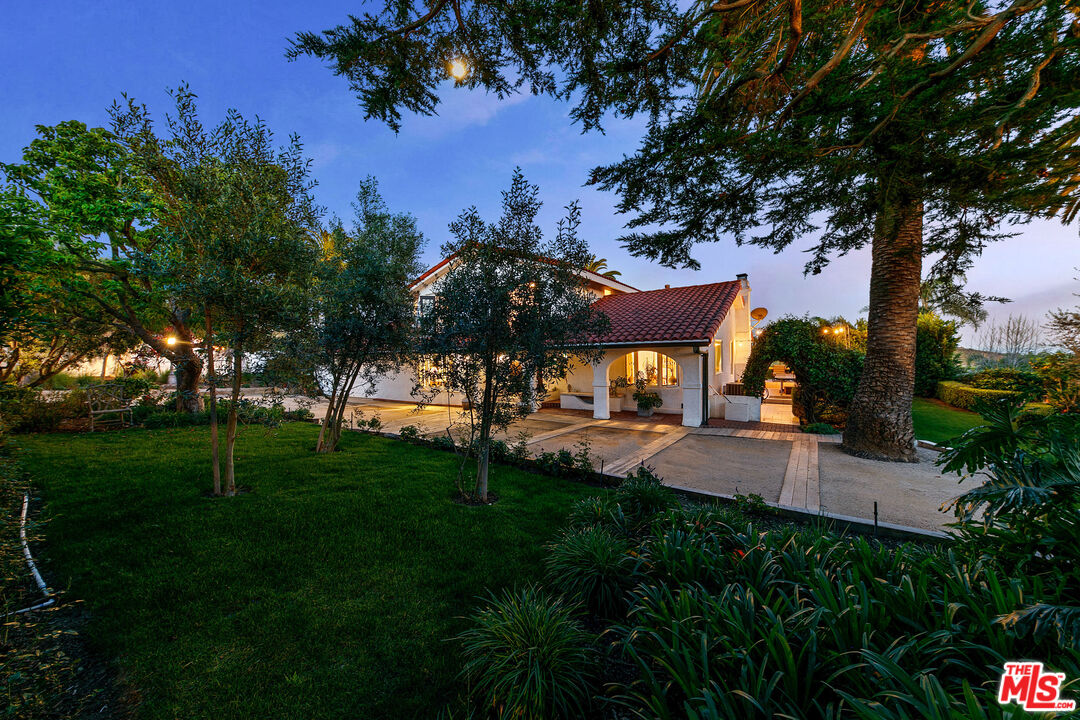 6120 Cavalleri Road Malibu, CA 90265 - Photo 7 of 54