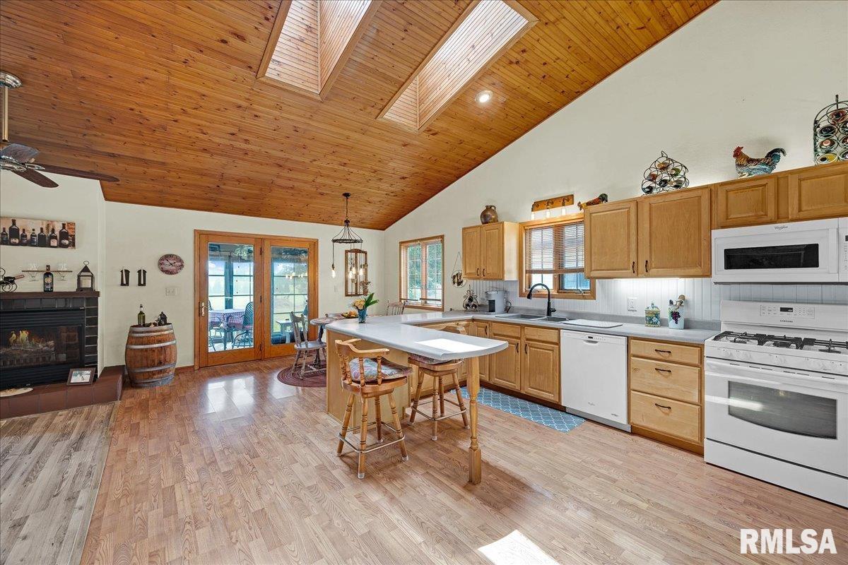 8214 West Mapleridge Road Mapleton, IL 61547 - Photo 12 of 50