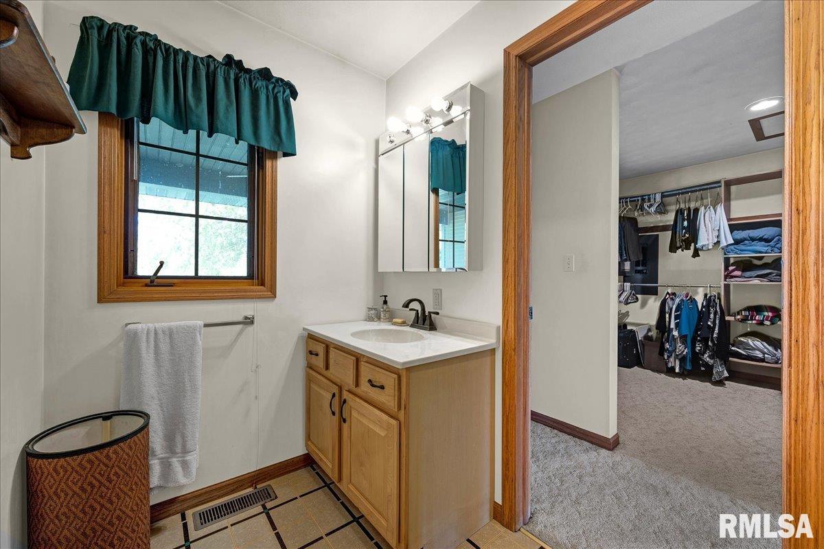 8214 West Mapleridge Road Mapleton, IL 61547 - Photo 17 of 50