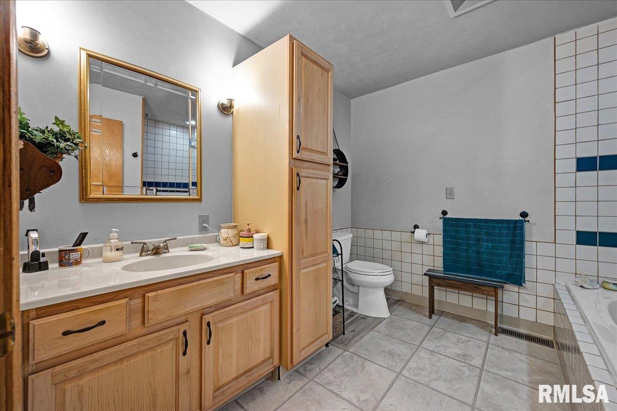 8214 West Mapleridge Road Mapleton, IL 61547 - Photo 20 of 50