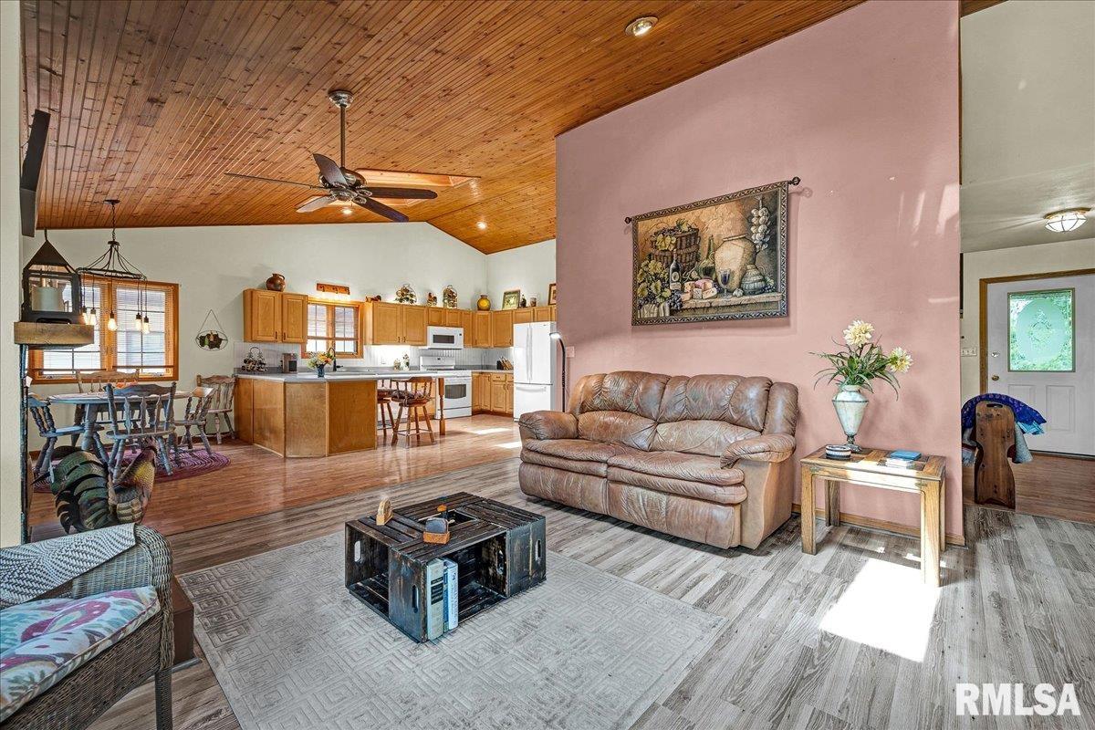 8214 West Mapleridge Road Mapleton, IL 61547 - Photo 8 of 50