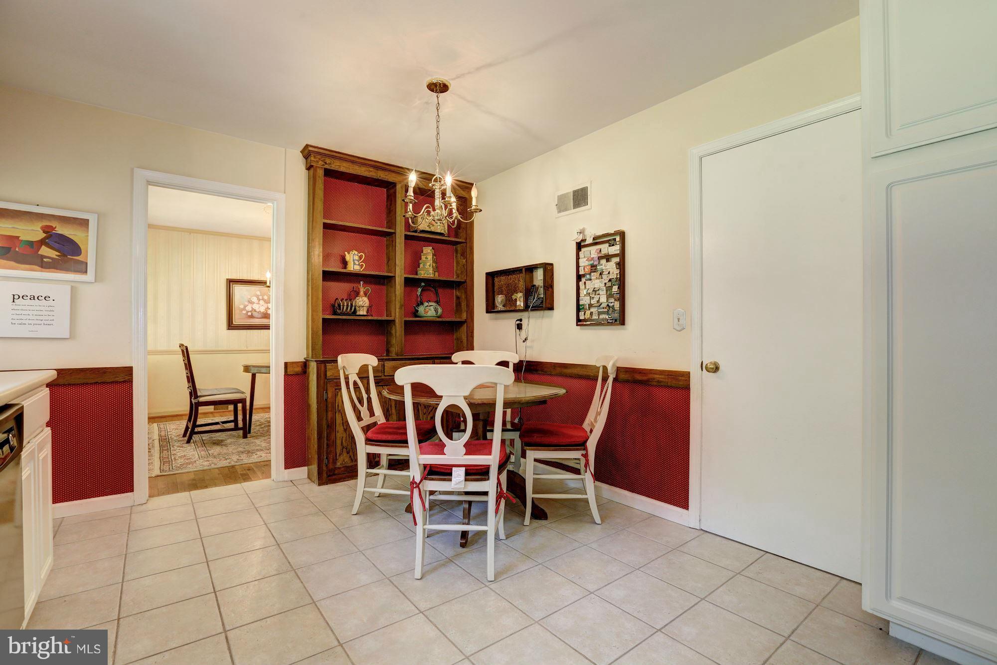 11804 Gregerscroft Road Potomac, MD 20854 - Photo 12 of 23 Kitchen