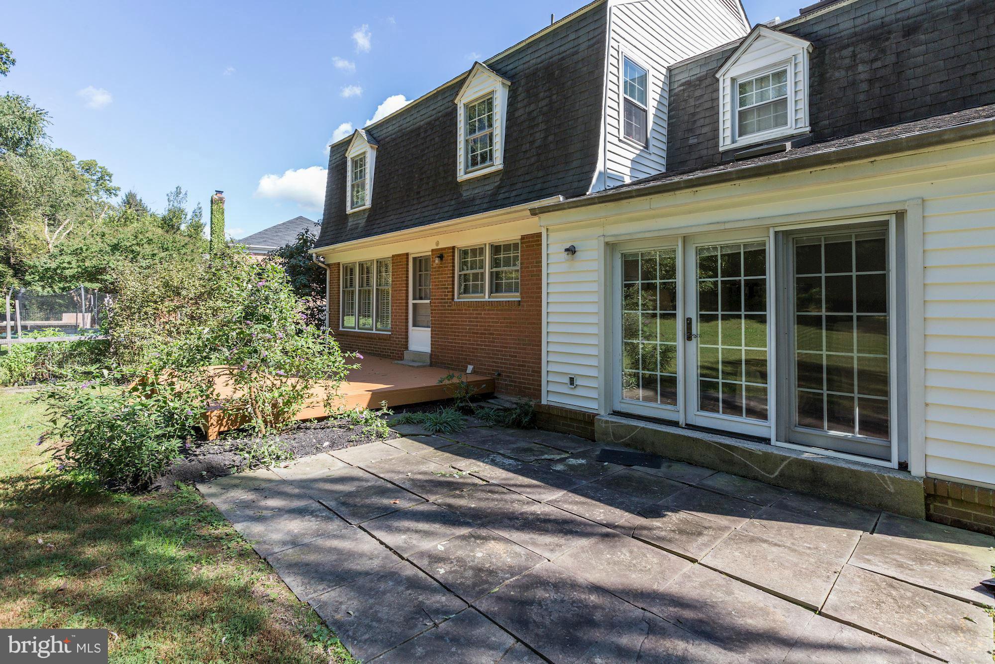 11804 Gregerscroft Road Potomac, MD 20854 - Photo 20 of 23 Exterior (Rear)