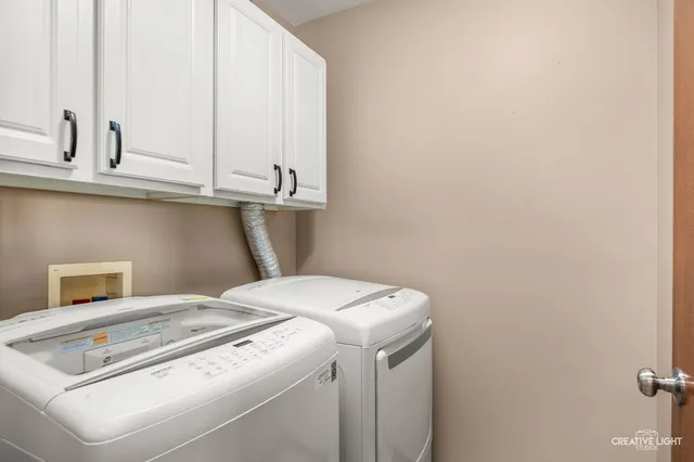 $285,900 | 1602 Fieldstone Drive South, Shorewood, IL 60404