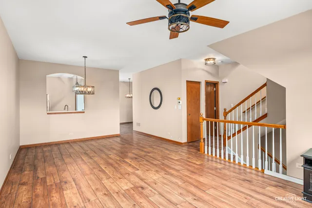 $285,900 | 1602 Fieldstone Drive South, Shorewood, IL 60404