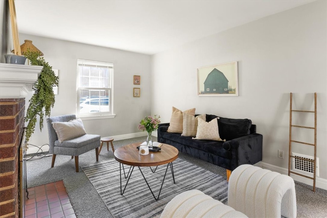 41 Fenton Road Chili, NY 14624 - Photo 3 of 26