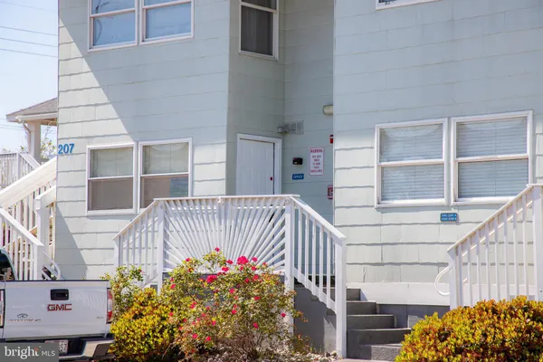 $300,000 | 207 8th Street, Unit 101W, Ocean City, MD 21842