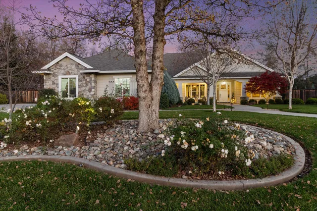 $1,138,000 | 3385 Wimbledon Drive, Redding, CA 96002