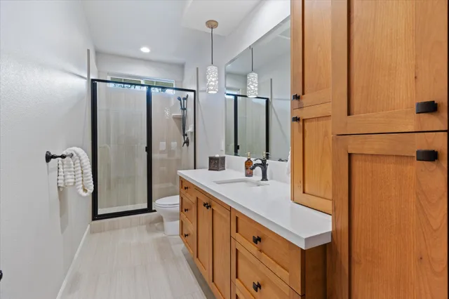 $1,138,000 | 3385 Wimbledon Drive, Redding, CA 96002