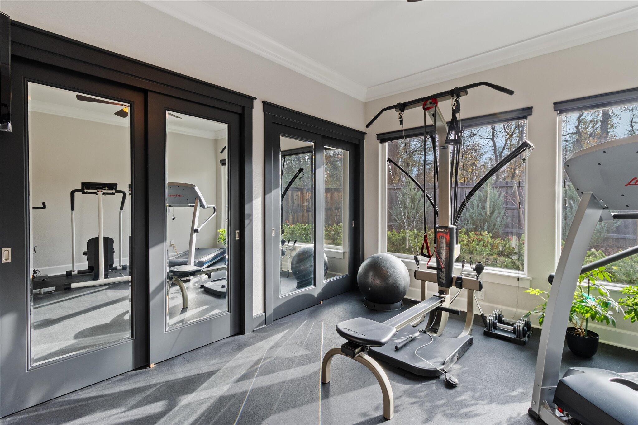 3385 Wimbledon Drive Redding, CA 96002 - Photo 46 of 87 046