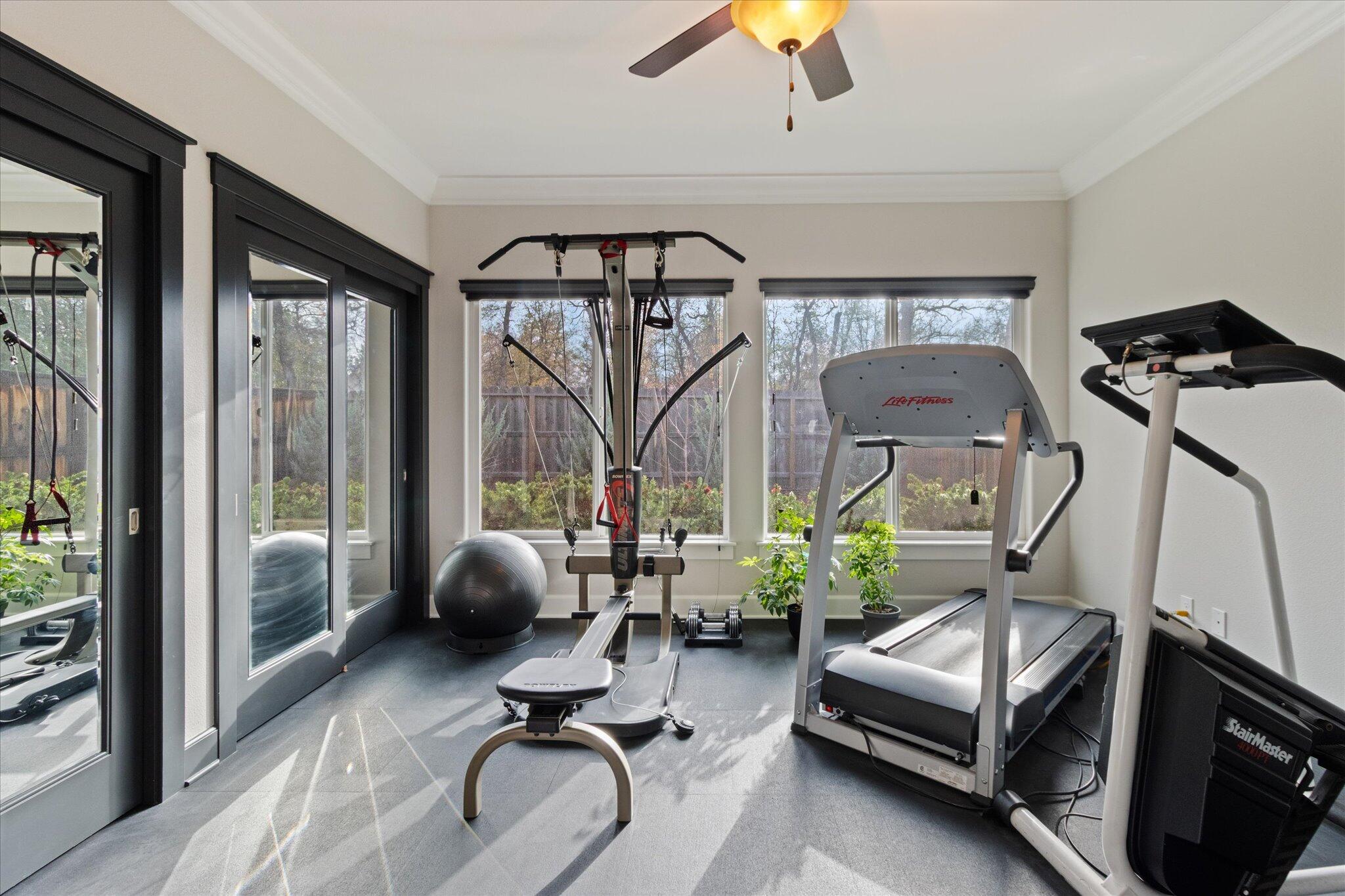 3385 Wimbledon Drive Redding, CA 96002 - Photo 47 of 87 047