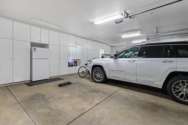 $1,138,000 | 3385 Wimbledon Drive, Redding, CA 96002