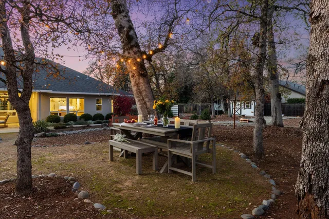 $1,138,000 | 3385 Wimbledon Drive, Redding, CA 96002