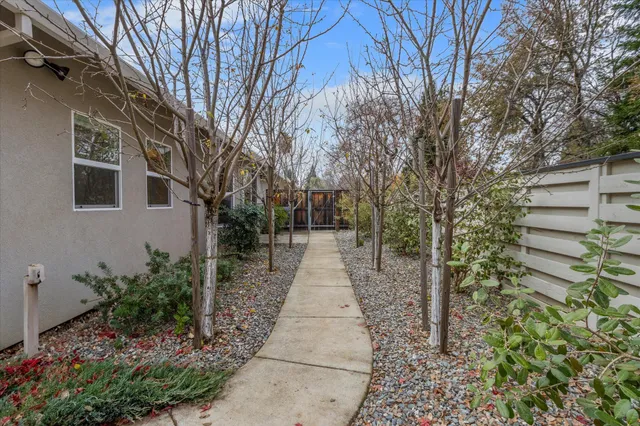 $1,138,000 | 3385 Wimbledon Drive, Redding, CA 96002