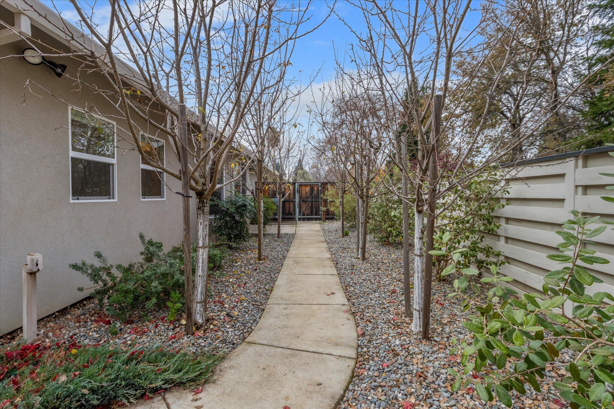 3385 Wimbledon Drive Redding, CA 96002 - Photo 60 of 87 060