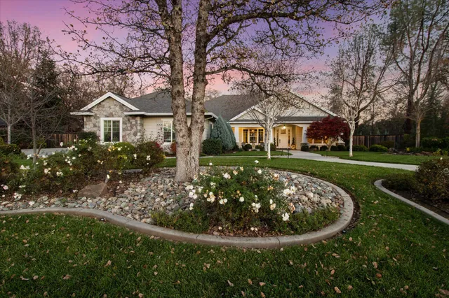 $1,138,000 | 3385 Wimbledon Drive, Redding, CA 96002