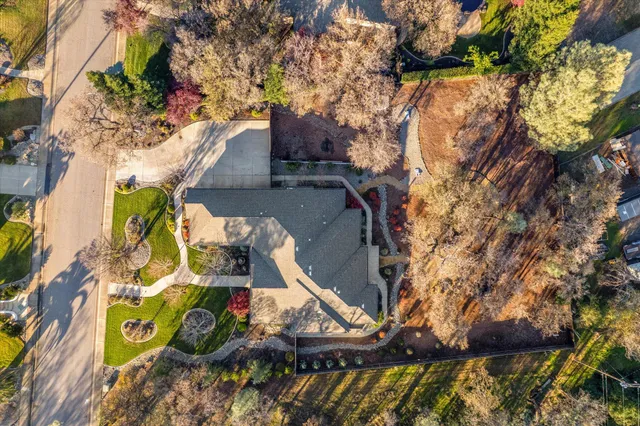 $1,138,000 | 3385 Wimbledon Drive, Redding, CA 96002