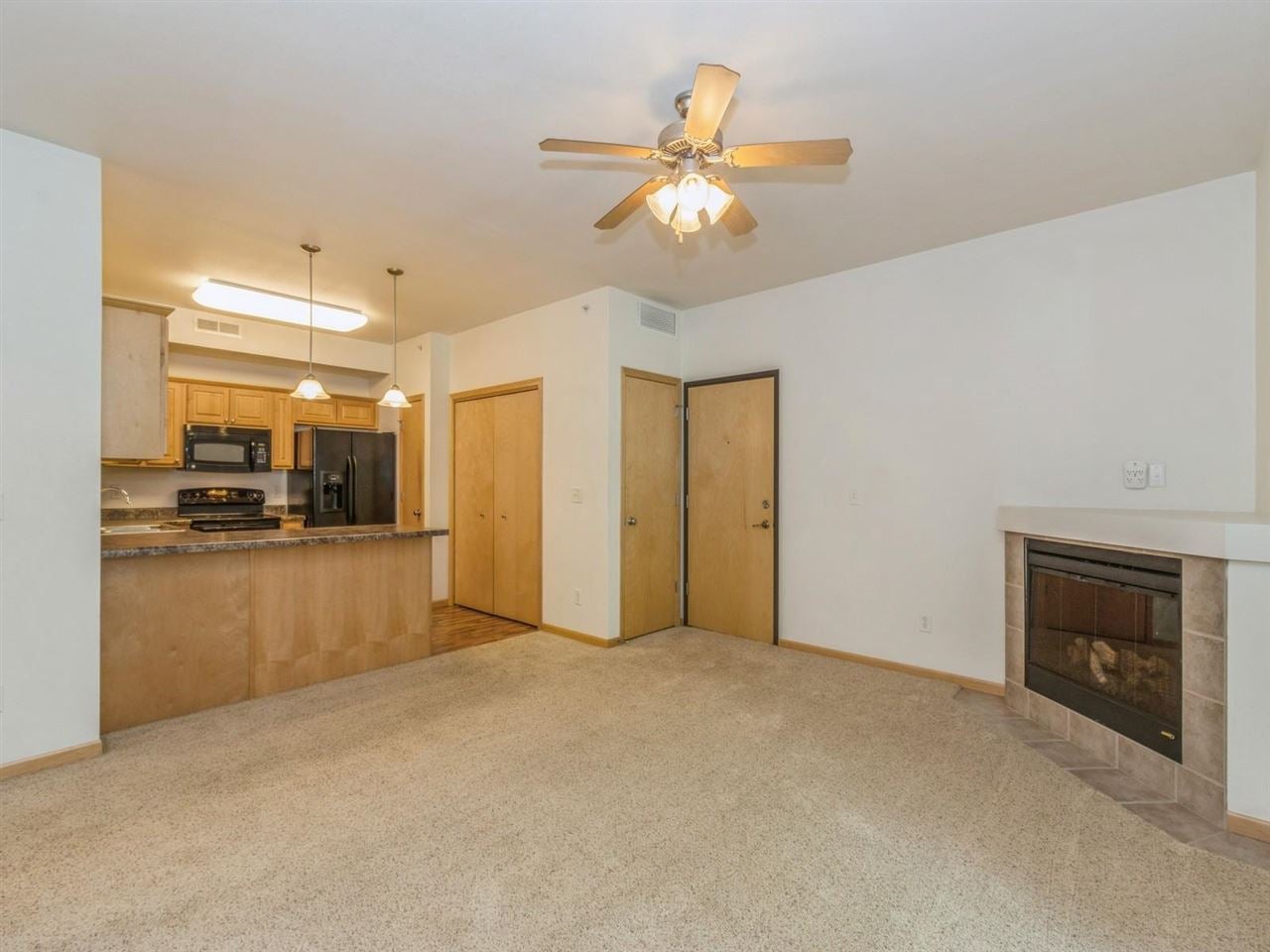 1092 Walnut Avenue, Unit 108 Riverside, IA 52327 - Photo 4 of 24 Gallery Image 4