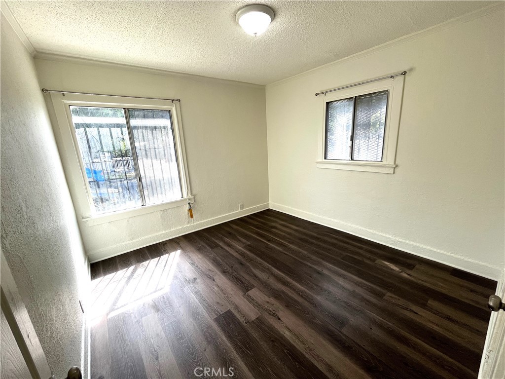 6007 Harvard Boulevard Los Angeles, CA 90047 - Photo 11 of 12